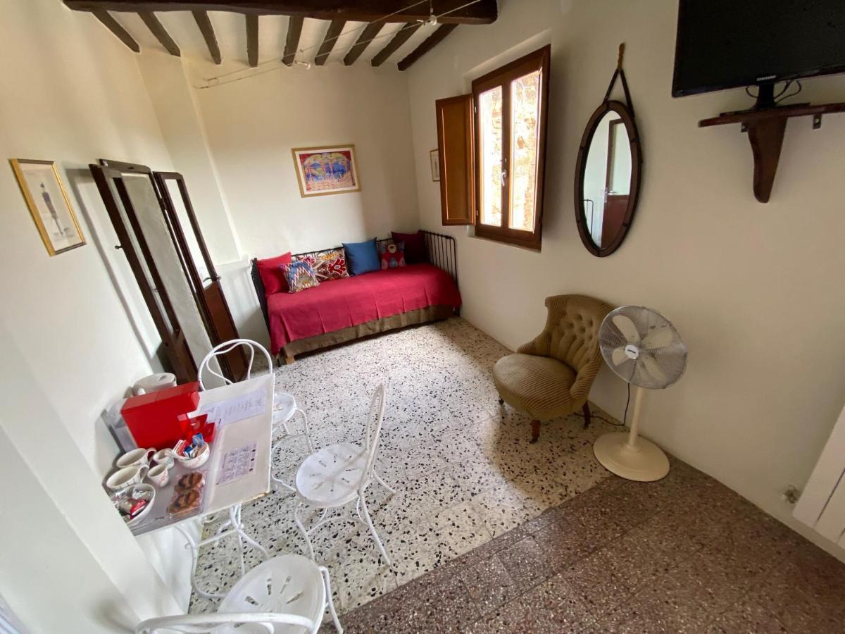 Rooms And Wine Al Castello 몬테리지오니 외부 사진