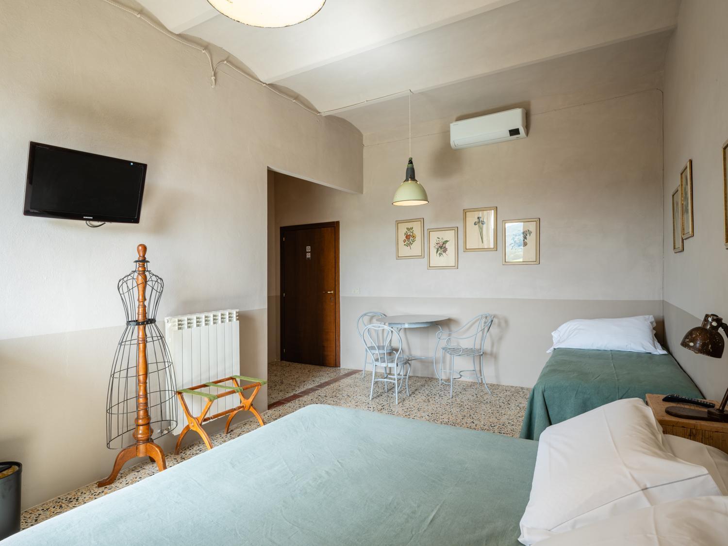 Rooms And Wine Al Castello 몬테리지오니 외부 사진